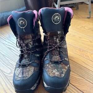 Irish Setter Camouflage and Pink Hunting Boots